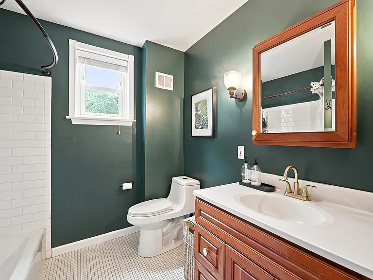 308 Pemberton St — Photo 19