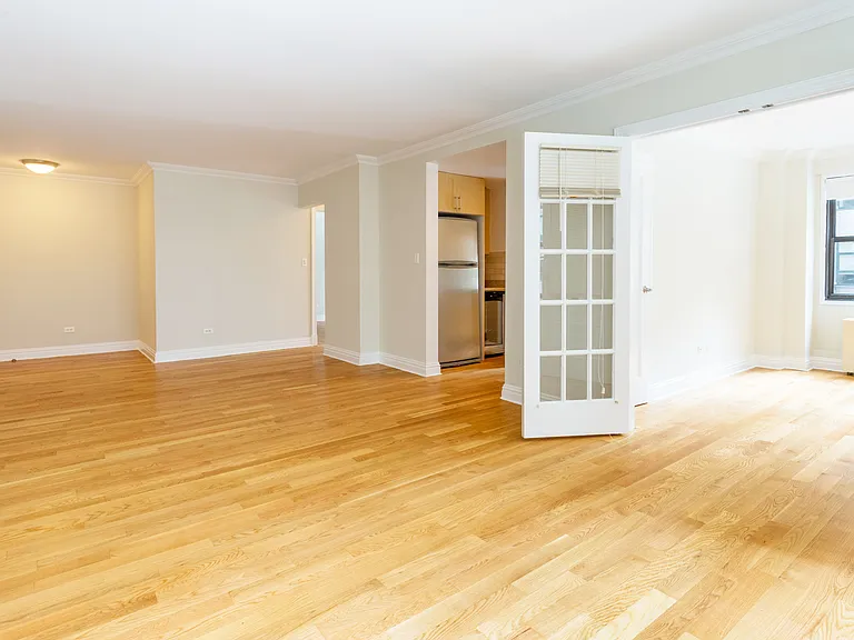 141 E 33rd St #3E — Photo 3