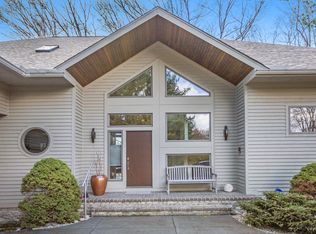 5204 Pheasant Ct, Ann Arbor, MI 48105