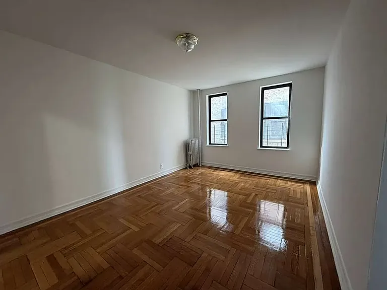 1543 Townsend Ave #4B — Photo 6