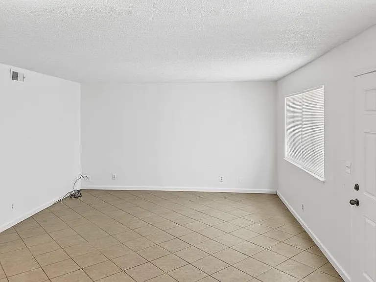 440 Caribrook Way #1 — Photo 8