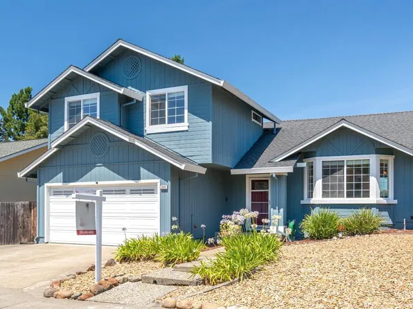 5695 Corbett Circle, Santa Rosa, CA 95403