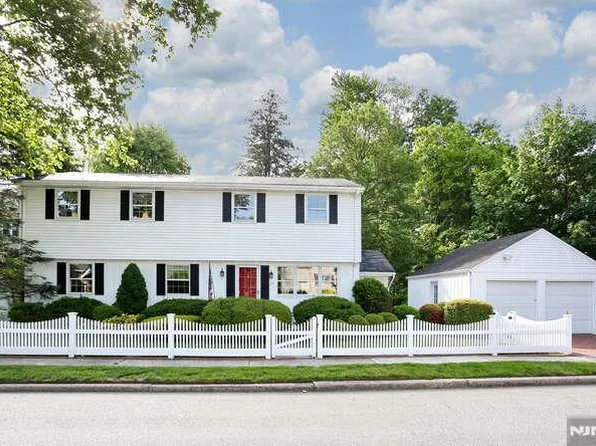 25 Newark Ave, Westwood, NJ 07675