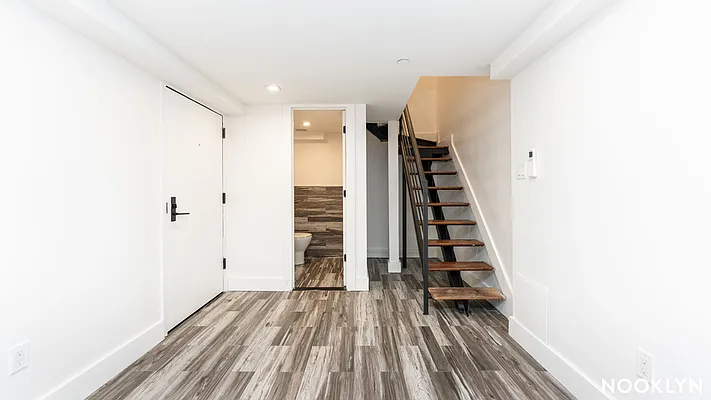 Rented by Nooklyn NYC LLC | media 13