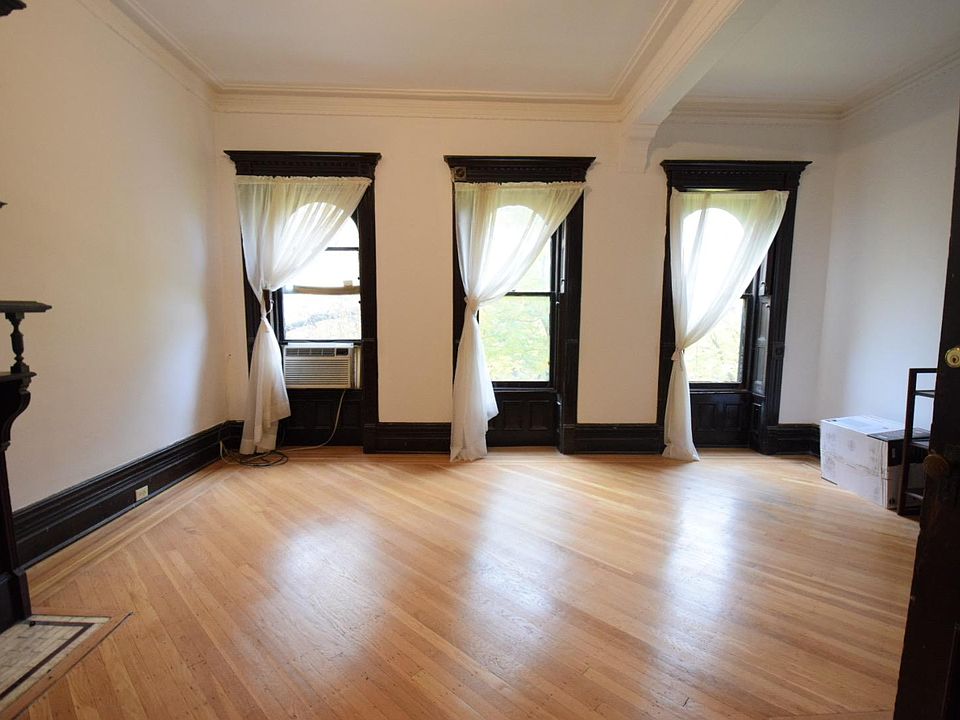 1st image of 412 Park Pl #2
