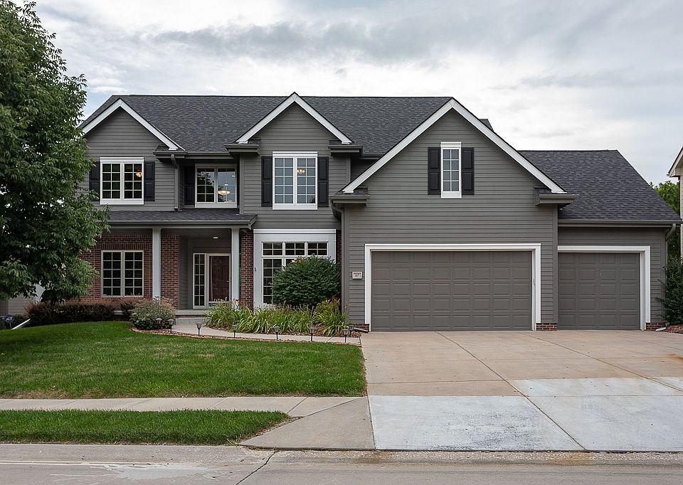 1st image of 317 N 200th St