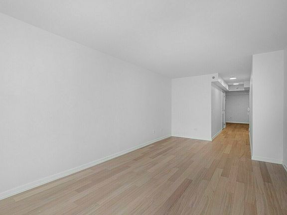 3rd image of 75 W End Ave APT C20e