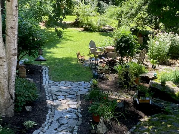 3 Austrian Way, Falmouth, ME 04105