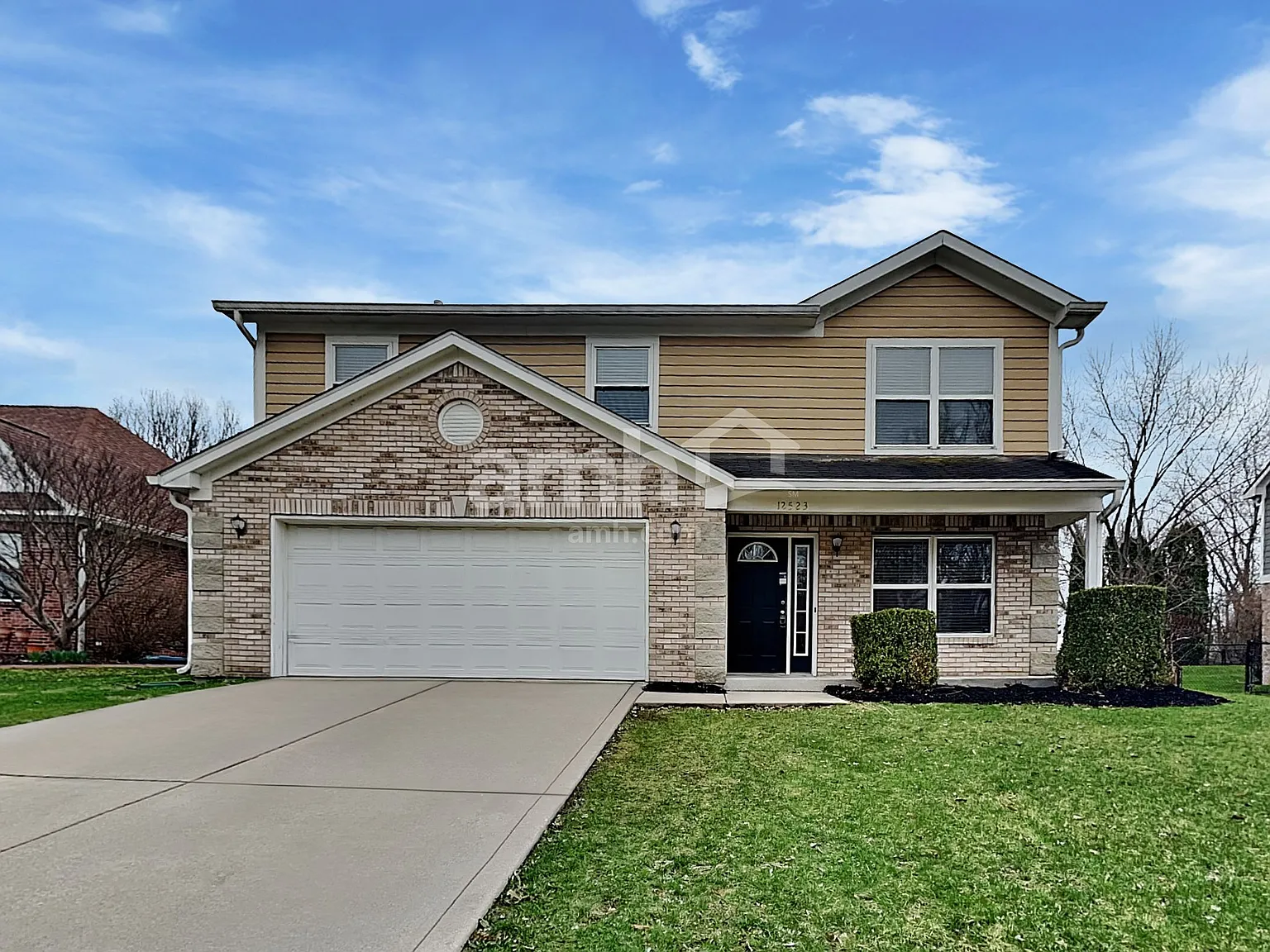 4 bed, 2.5 bath, 2232 sqft, $2,220 — Photo 1