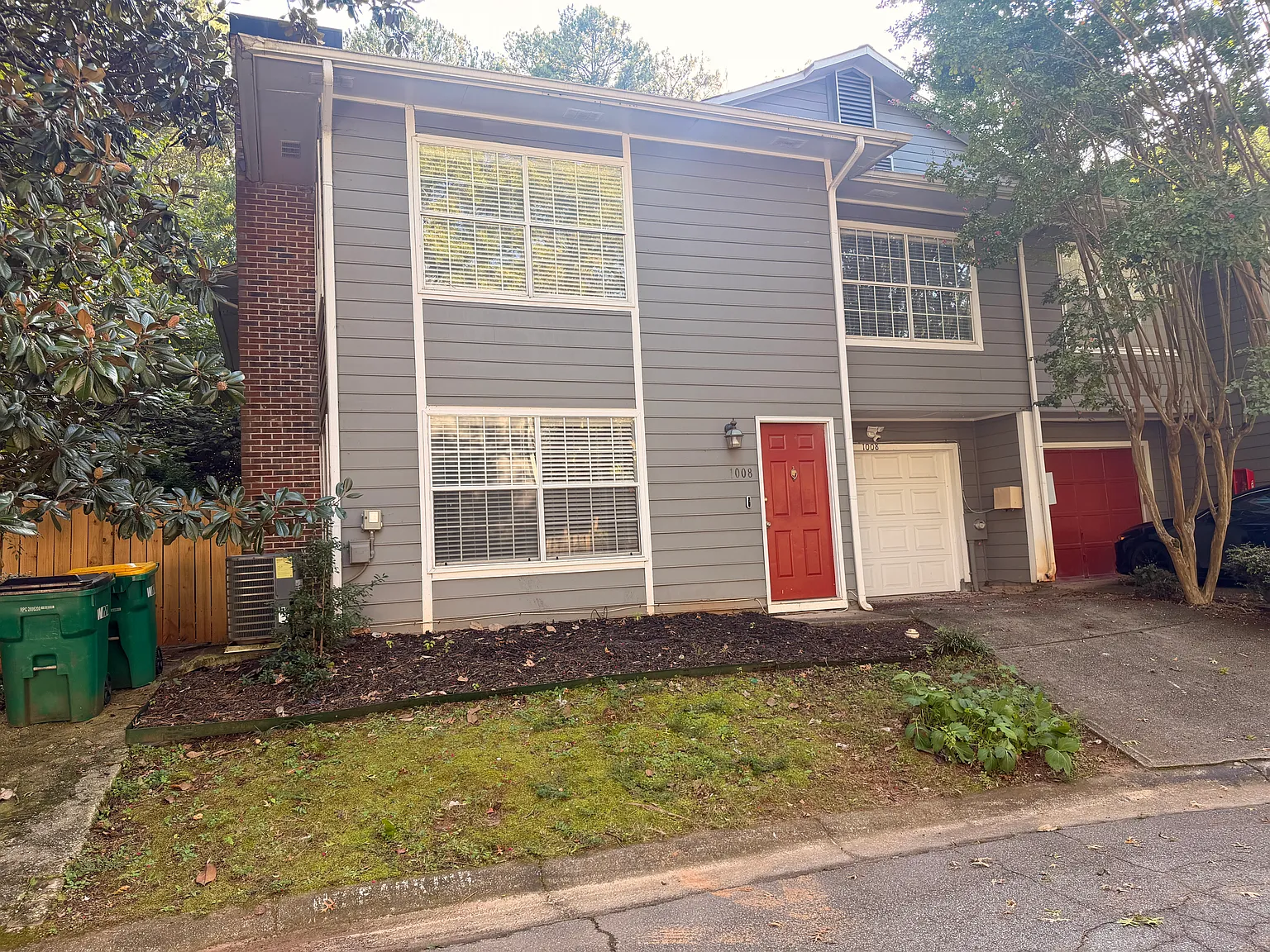 3 bed, 2.5 bath, 1536 sqft, $2,200 — Photo 2