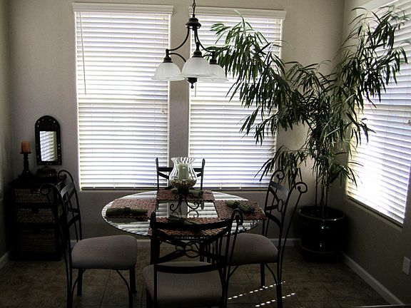4th image of 1834 W Bella Oaks Way