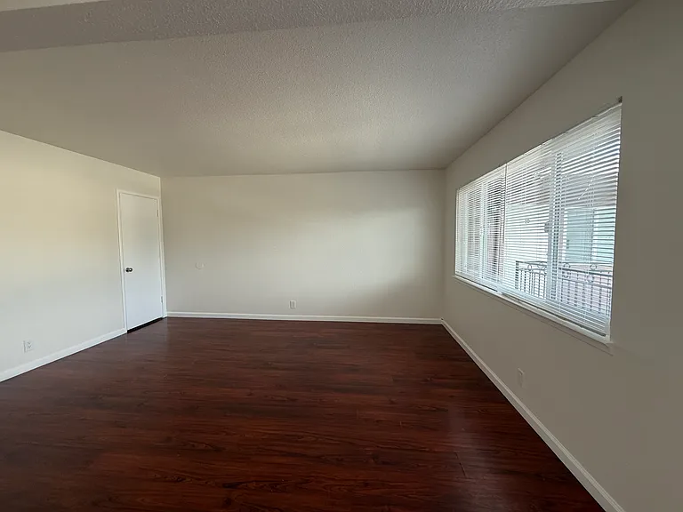 Haller Court — Photo 8