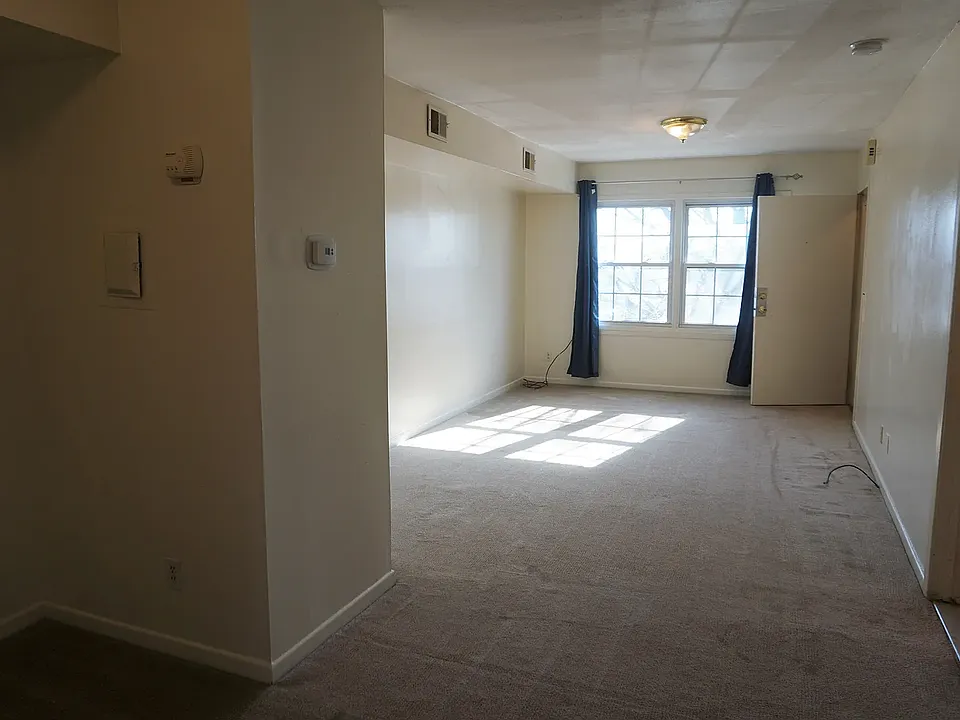 16 Palisade St #1B