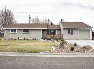 1707 S Tacoma St, Kennewick, WA 99337