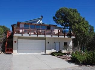 20 Holiday Dr, Tijeras, NM 87059