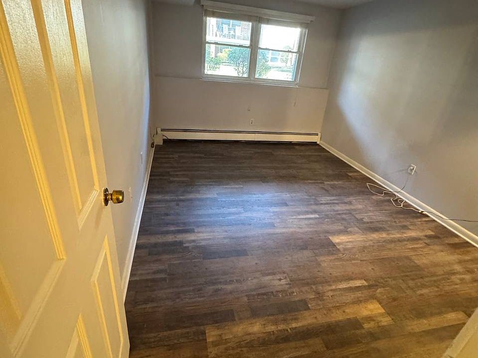 1st image of 34 Pleasant Dr APT 25