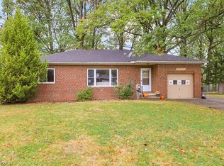 6208 Eavenson Rd, Brookpark, OH 44142