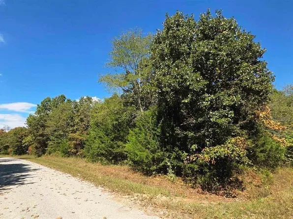 Fay Pl, Edwards, MO 65326