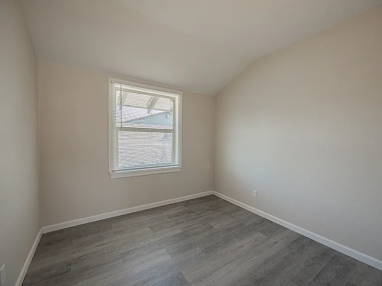 864 E Chandler Blvd, Chandler Az — Photo 12