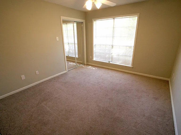 2301 Raintree Dr — Photo 16