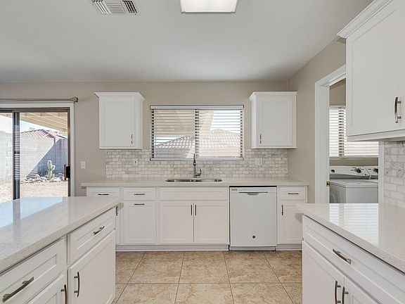 3rd image of 10533 W Foothill Dr