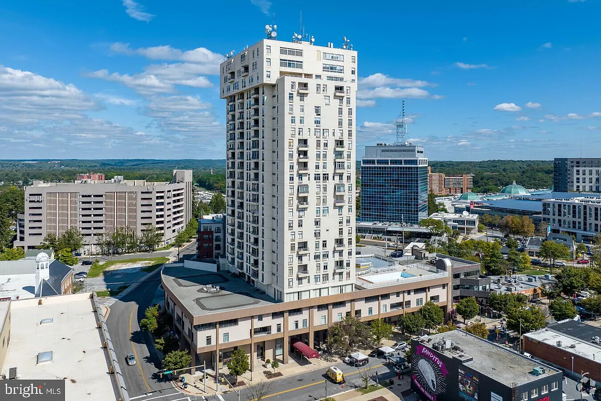 Building Photo - 28 Allegheny Ave #2205