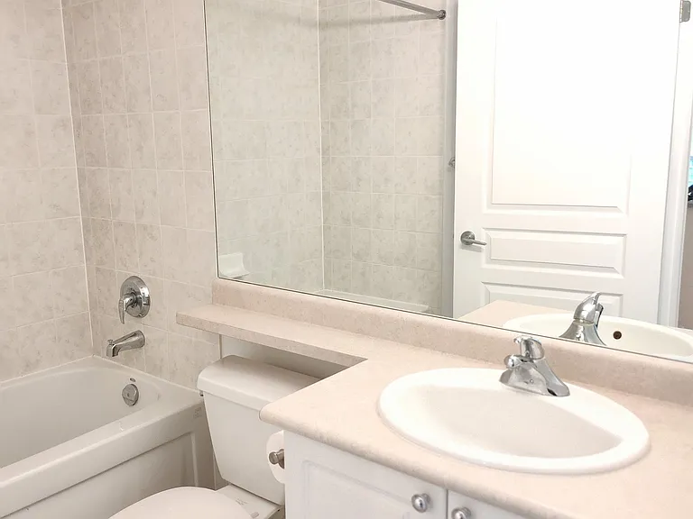 18 Yonge St #1113 — Photo 14