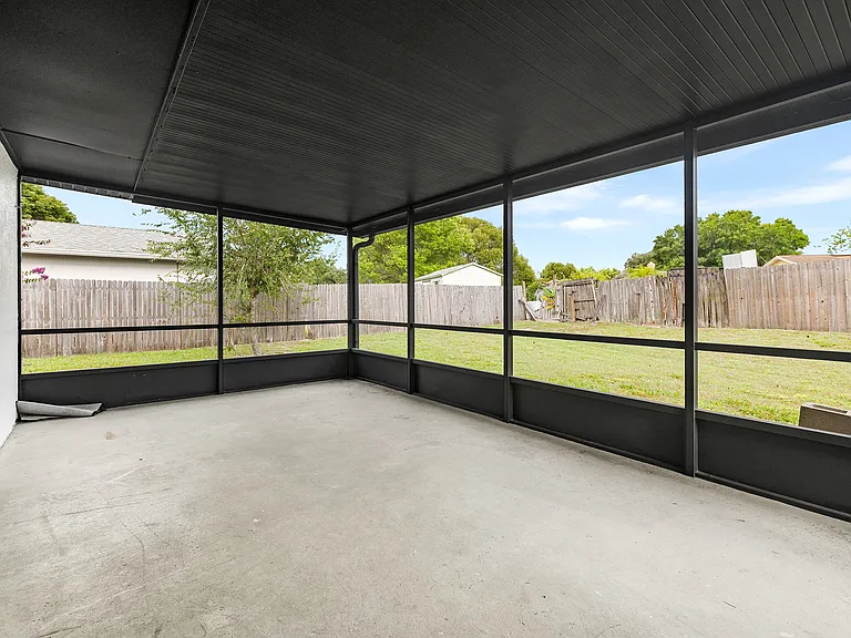 Mattituck Cir — Photo 21