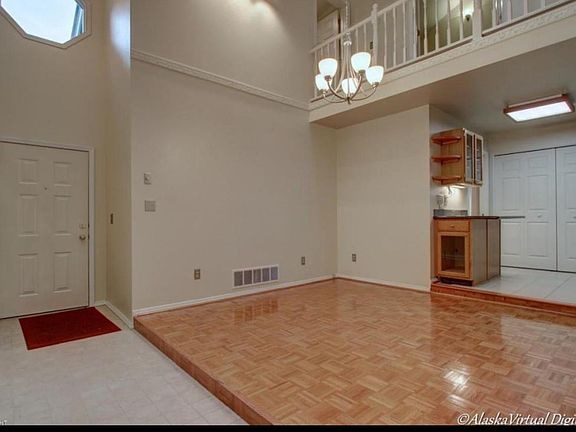 Entry way/ Dining room