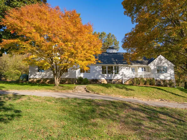 205 Princess Trl, Lookout Mountain, GA 30750