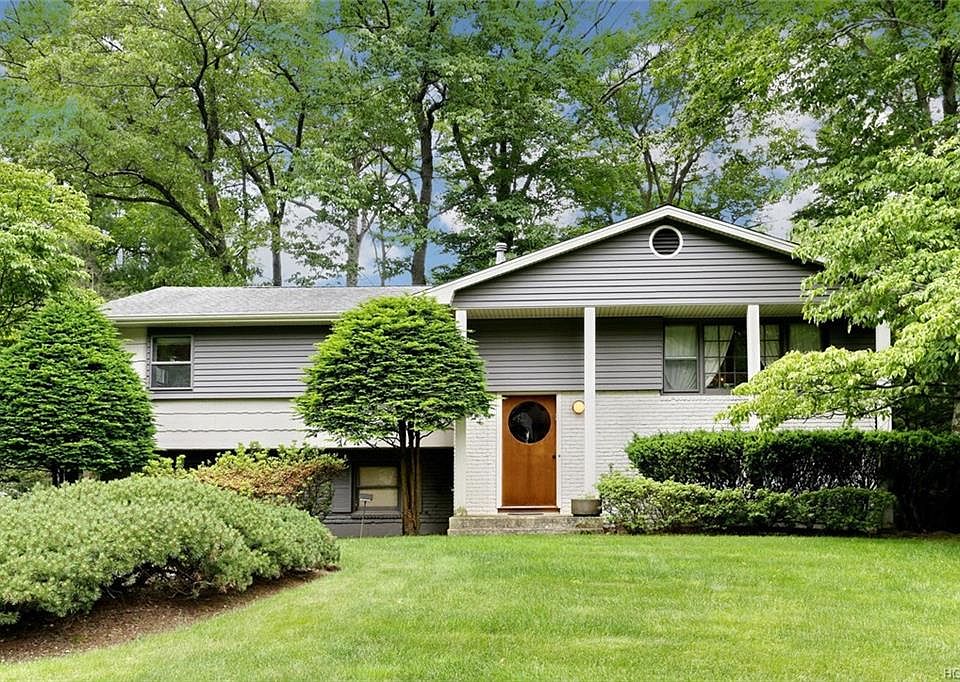 1st image of 45 Joan Dr