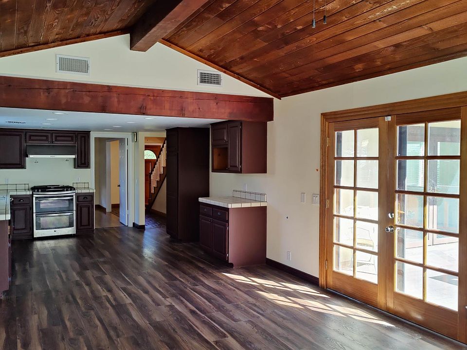 1st image of 3216 Mills Ave