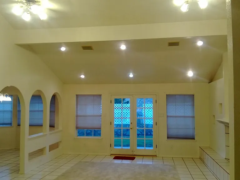 7417 Mission Viejo Dr — Photo 4