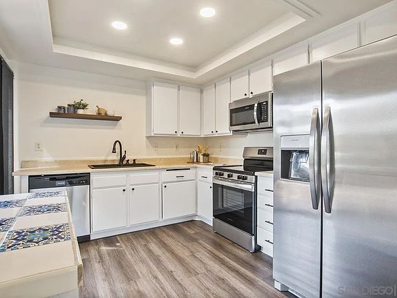 4th image of 10105 Gayuba Ln
