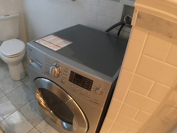 5th image of 76 Saint Nicholas Pl APT 6