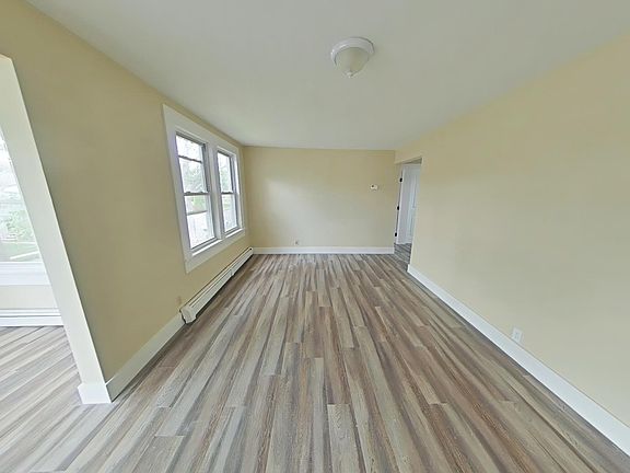 2nd image of 7 Albert Ave #2
