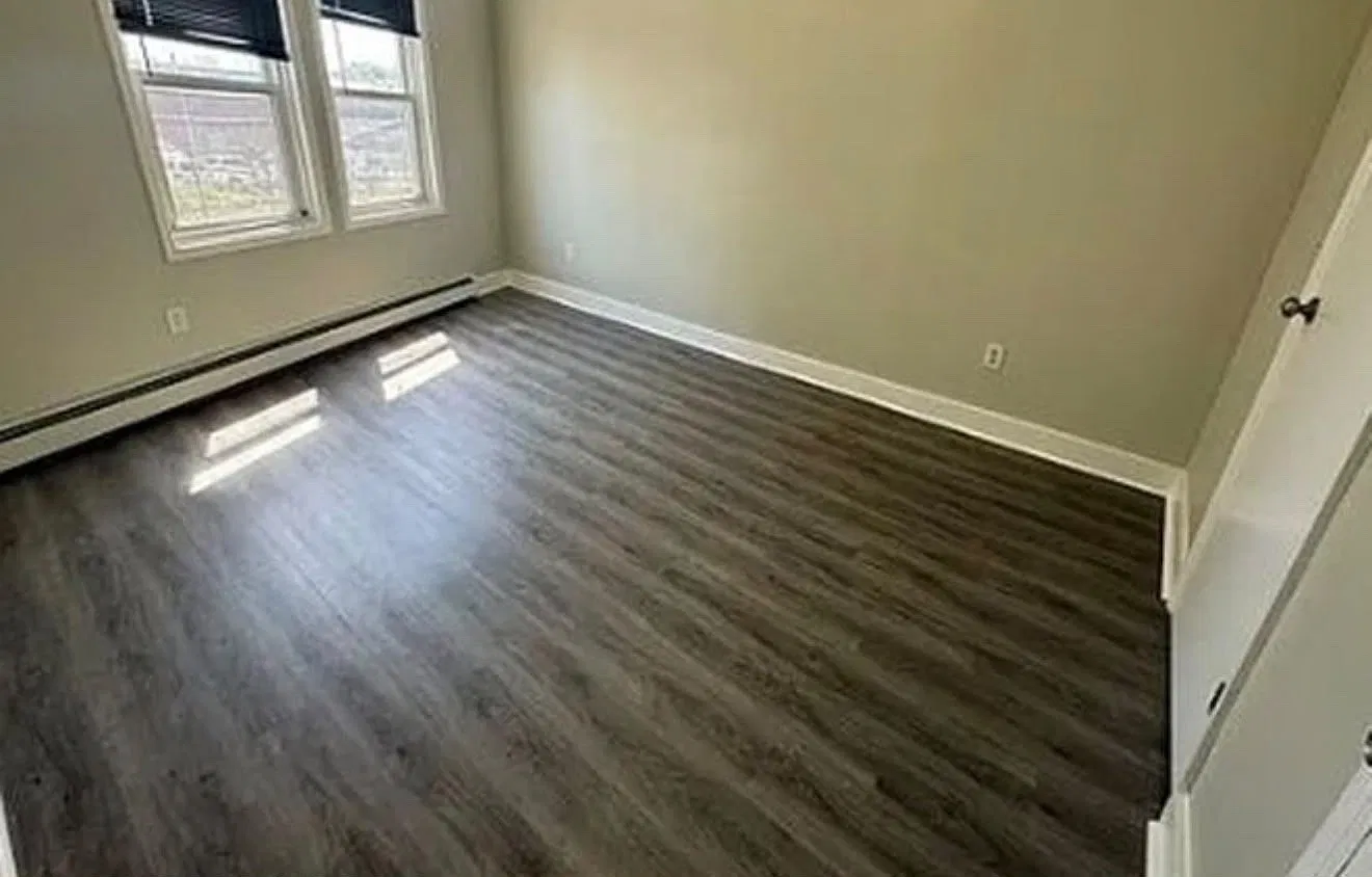 4 bed, $2,395 — Photo 2