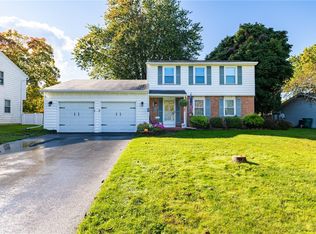 81 Bonita Dr, Rochester, NY 14616