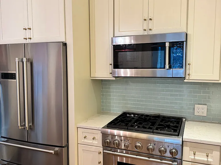 1329 N Dearborn St #3 — Photo 11