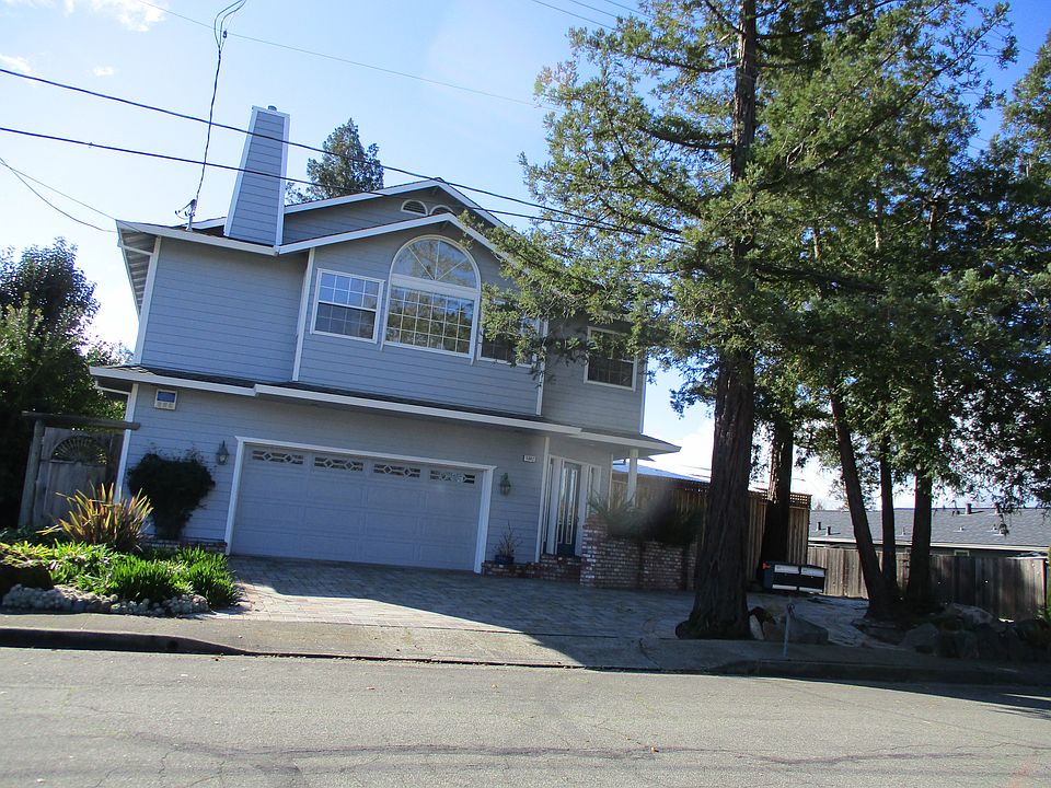 Exterior - unit upstairs, garage NOT included