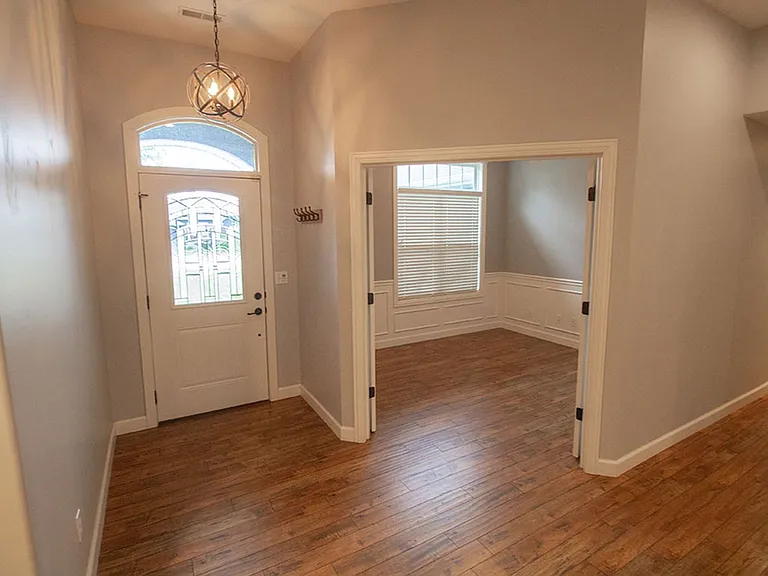 7504 Wellford Ct — Photo 3