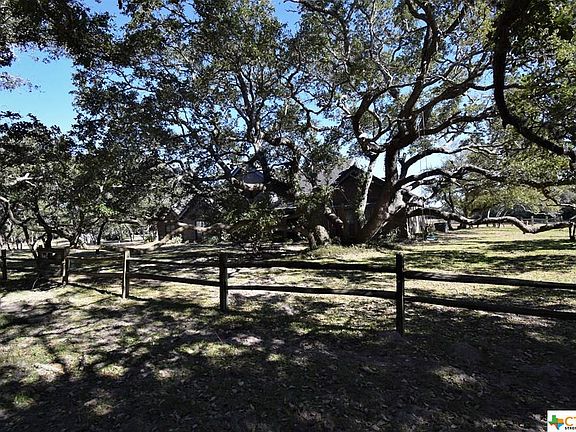 5th image of 545 Henley Sanders Ln