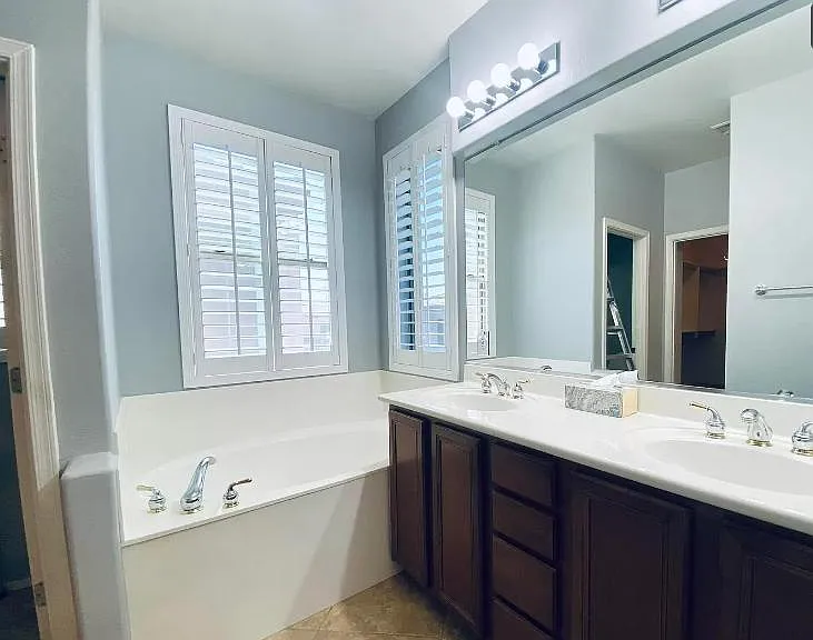1613 W Lacewood Pl — Photo 5