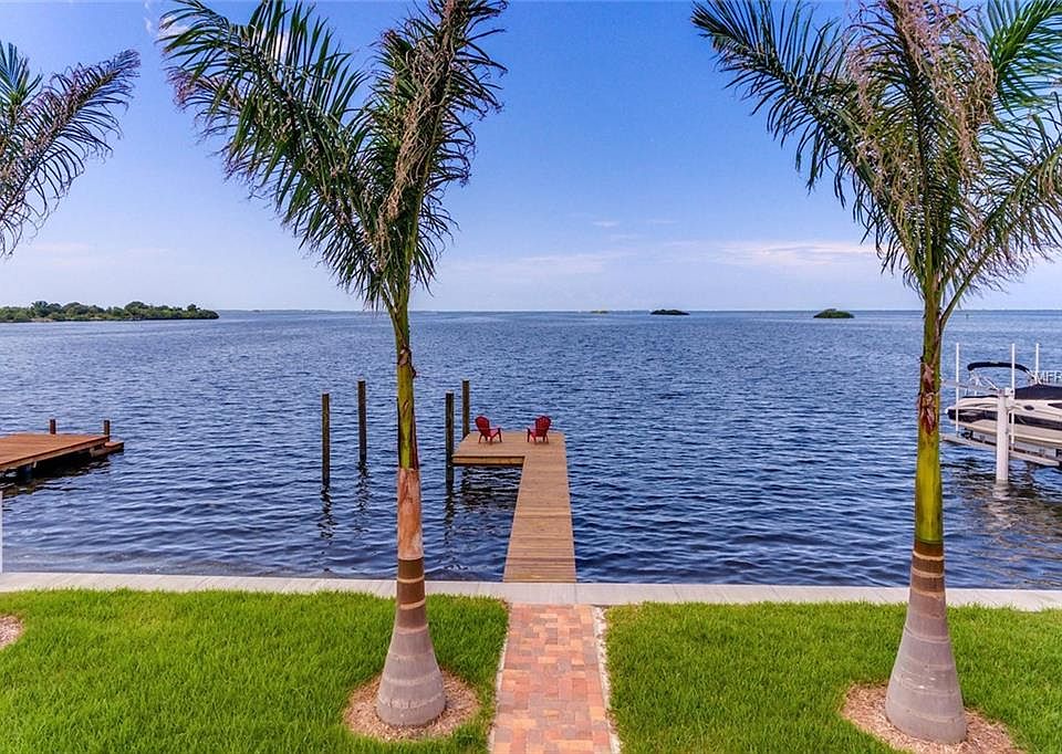 1st image of 304 Driftwood Dr W