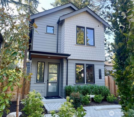 13015 NE 113th Street, Kirkland, WA 98033