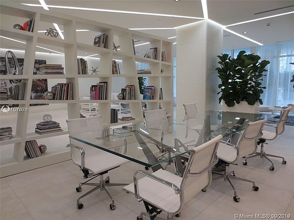 3rd image of 4250 Biscayne Blvd APT 1615