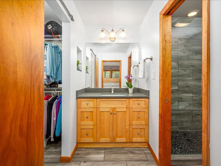 1020 Burning Tree Dr — Photo 21