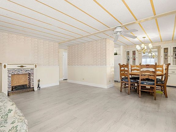 4th image of 1071 Donegan Rd #965