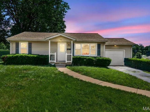 204 Sunshine Dr, Festus, MO 63028