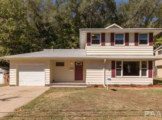 1525 NE Starr Ter, Peoria, IL